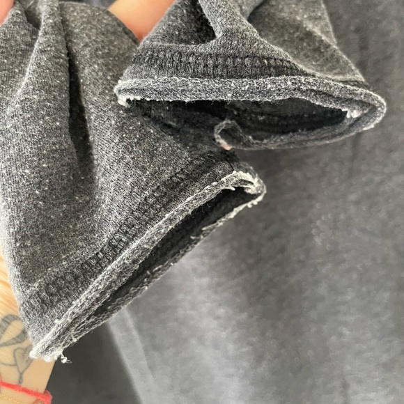 Z Supply Charcoal Grey Oversized Long Sleeve With Open Sides Size XS - Picture 5 of 8